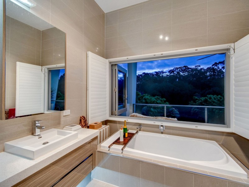 90 Stringybark Drive, Chermside West QLD 4032