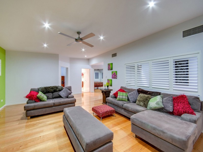 90 Stringybark Drive, Chermside West QLD 4032