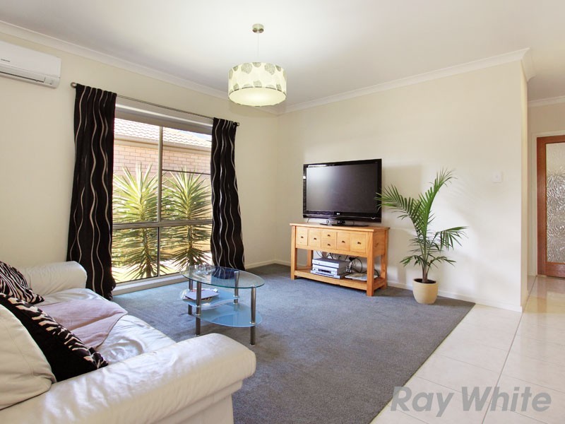 11 Booyong Place, Bridgeman Downs QLD 4035