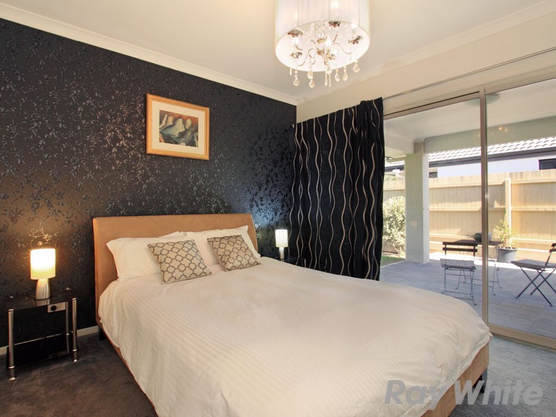 11 Booyong Place, Bridgeman Downs QLD 4035