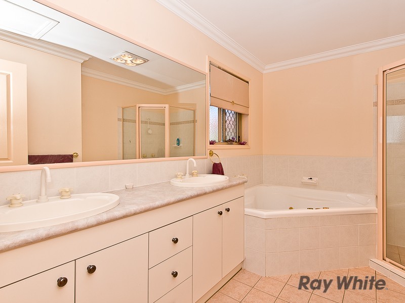 105 Voyager Circuit, Bridgeman Downs QLD 4035