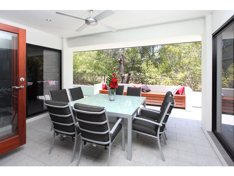 15 Seeana Crescent, Bridgeman Downs QLD 4035