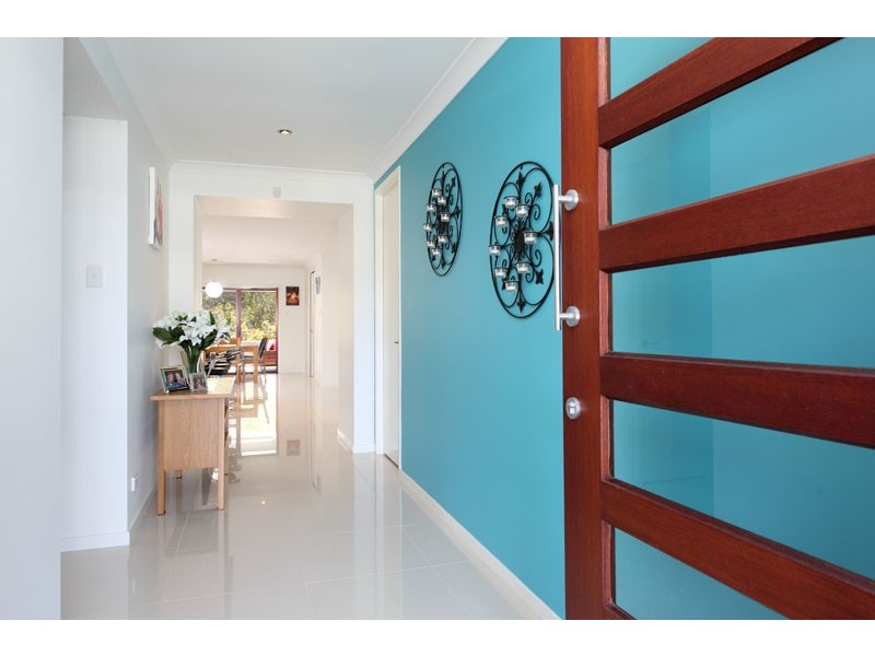 15 Seeana Crescent, Bridgeman Downs QLD 4035