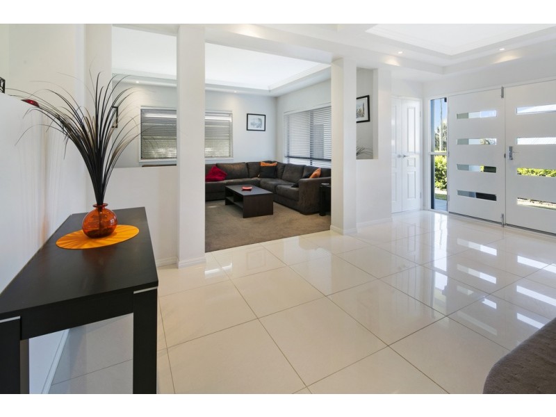 23 Cerbaia Close, Bridgeman Downs QLD 4035