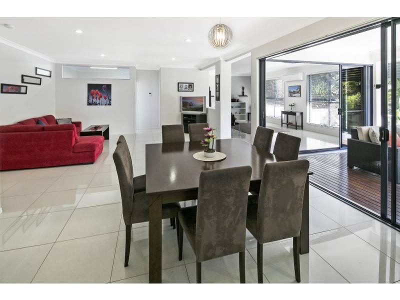 23 Cerbaia Close, Bridgeman Downs QLD 4035