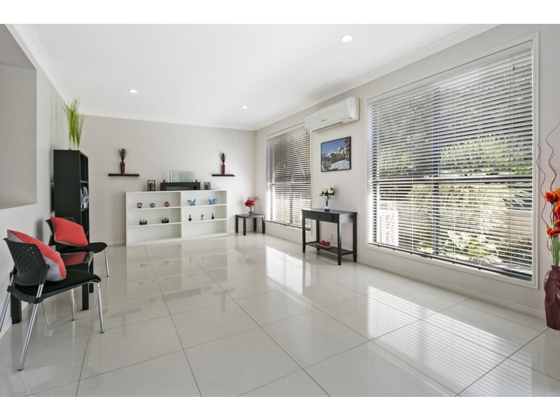 23 Cerbaia Close, Bridgeman Downs QLD 4035