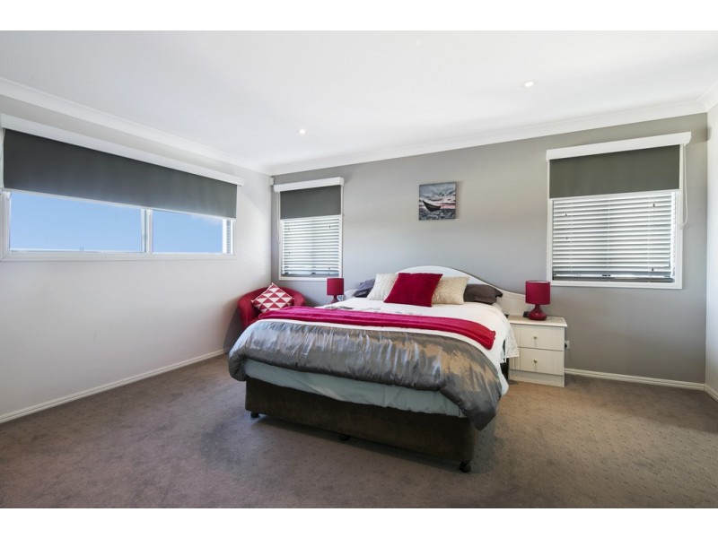 23 Cerbaia Close, Bridgeman Downs QLD 4035