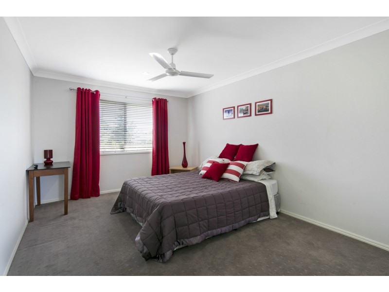 23 Cerbaia Close, Bridgeman Downs QLD 4035