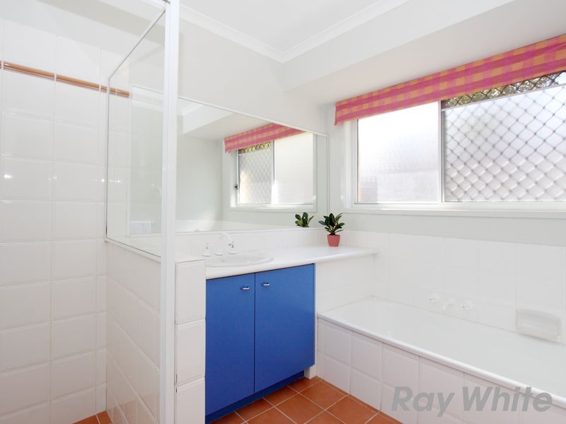 4 Gemini Place, Bridgeman Downs QLD 4035