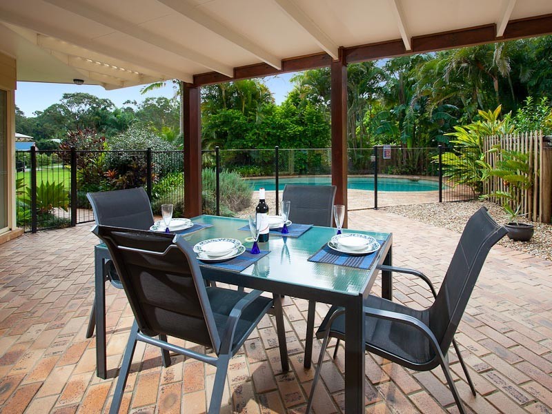 48 Drapers Road, Eatons Hill QLD 4037