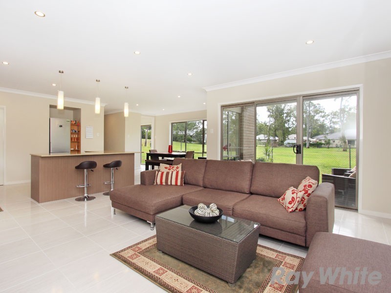 6 Serendipita Street, Bridgeman Downs QLD 4035