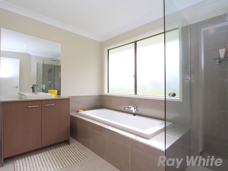 6 Serendipita Street, Bridgeman Downs QLD 4035