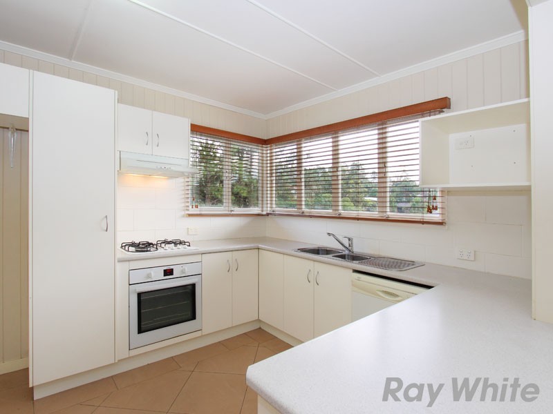 208 Appleby Road, Stafford Heights QLD 4053
