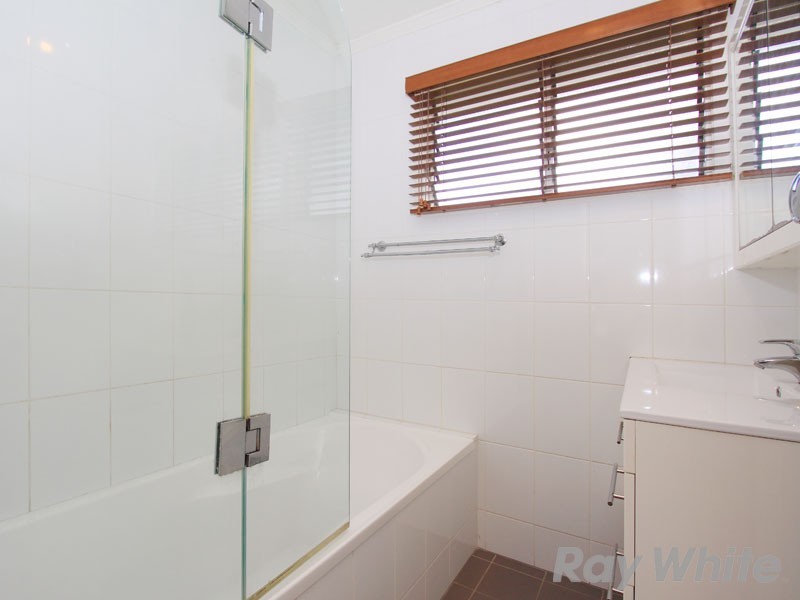 208 Appleby Road, Stafford Heights QLD 4053