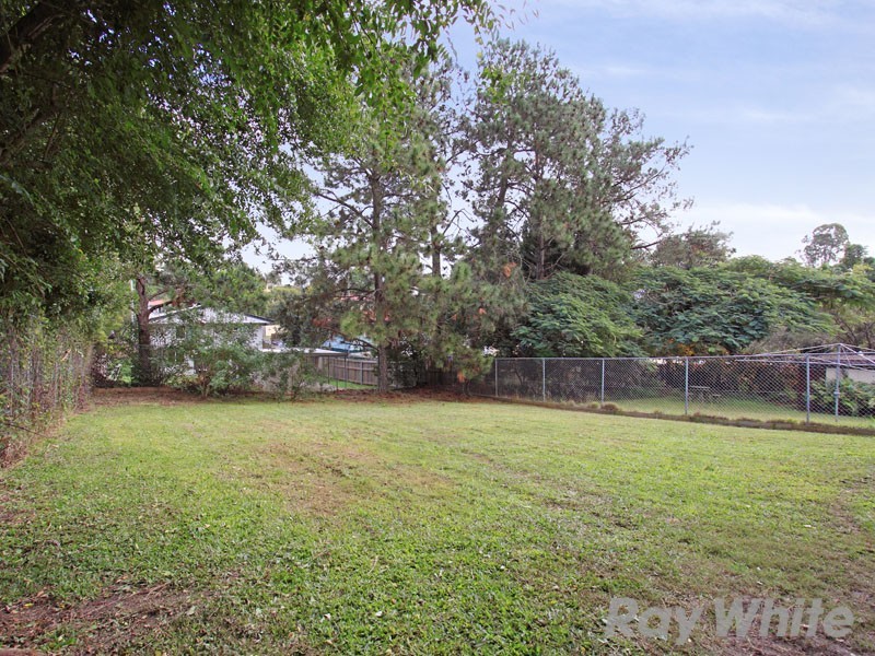 208 Appleby Road, Stafford Heights QLD 4053