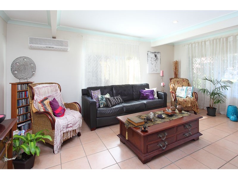 2/15 Hawbridge Street, Carseldine QLD 4034