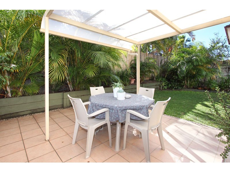 2/15 Hawbridge Street, Carseldine QLD 4034