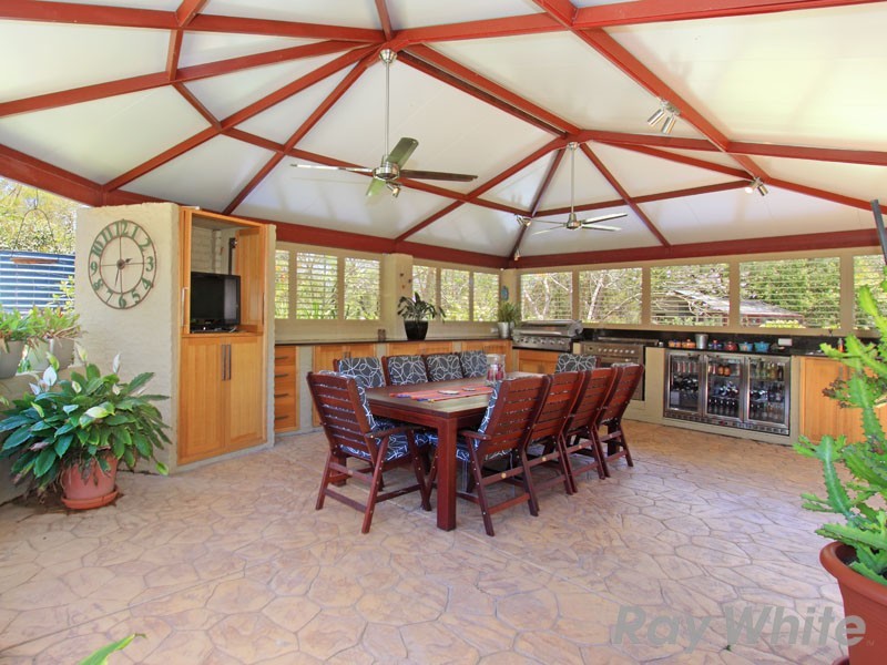 46 Drapers Road, Eatons Hill QLD 4037