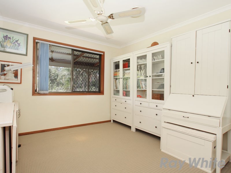 46 Drapers Road, Eatons Hill QLD 4037