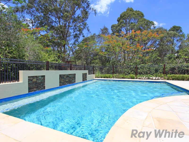 46 Drapers Road, Eatons Hill QLD 4037