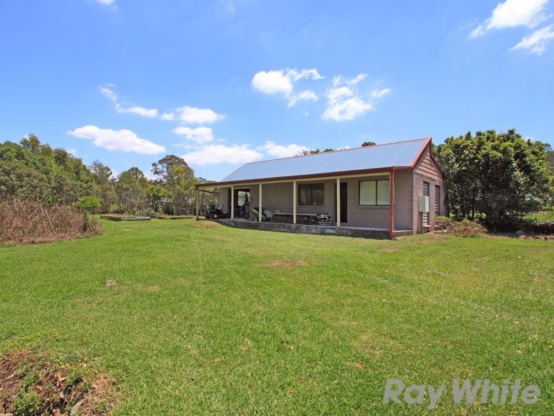 46 Drapers Road, Eatons Hill QLD 4037