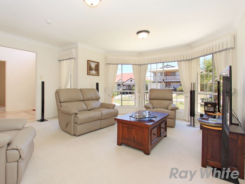 32 Redford Crescent, Mcdowall QLD 4053