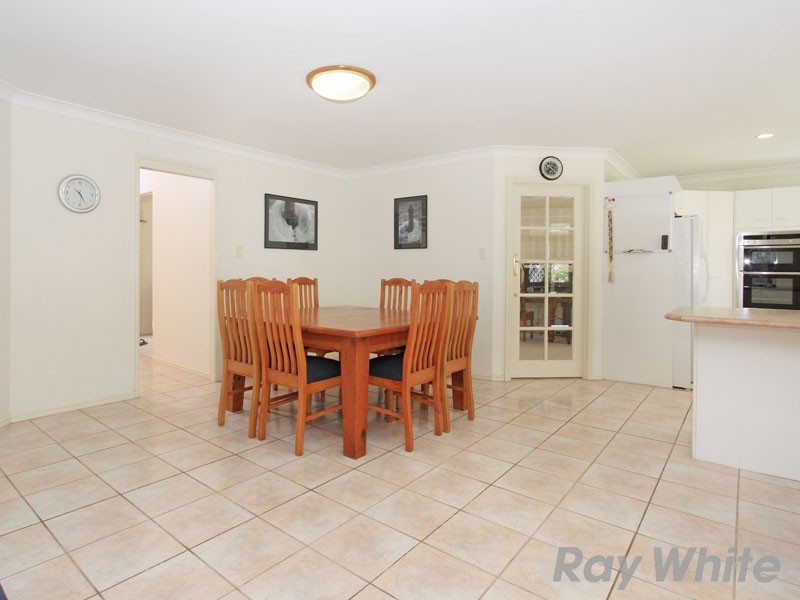 32 Redford Crescent, Mcdowall QLD 4053