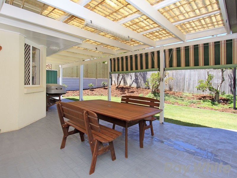 32 Redford Crescent, Mcdowall QLD 4053