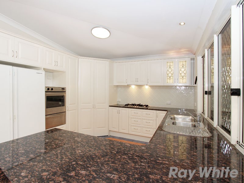 7 Bookleaf Place, Bridgeman Downs QLD 4035