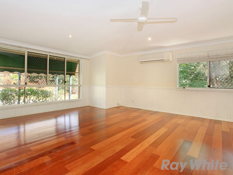 7 Bookleaf Place, Bridgeman Downs QLD 4035