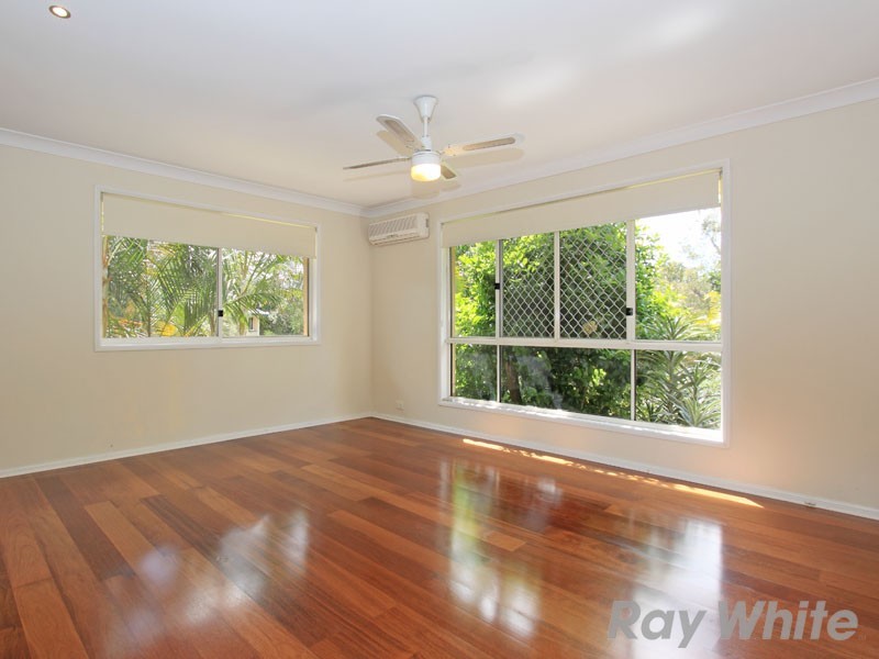 7 Bookleaf Place, Bridgeman Downs QLD 4035