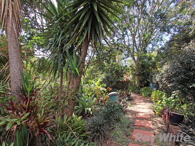 7 Bookleaf Place, Bridgeman Downs QLD 4035