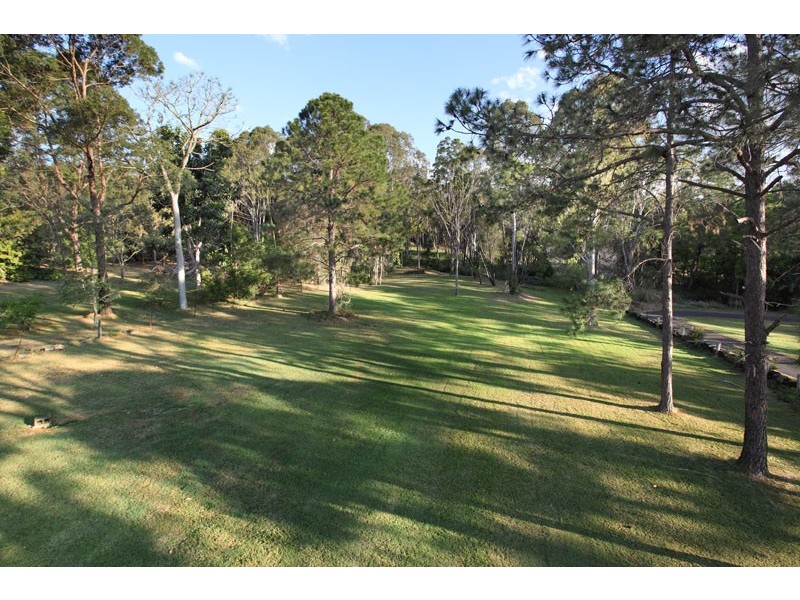 2034 Roghan Road, Bridgeman Downs QLD 4035