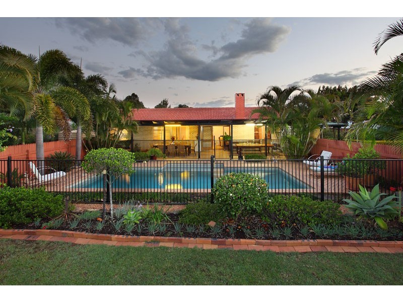 2034 Roghan Road, Bridgeman Downs QLD 4035