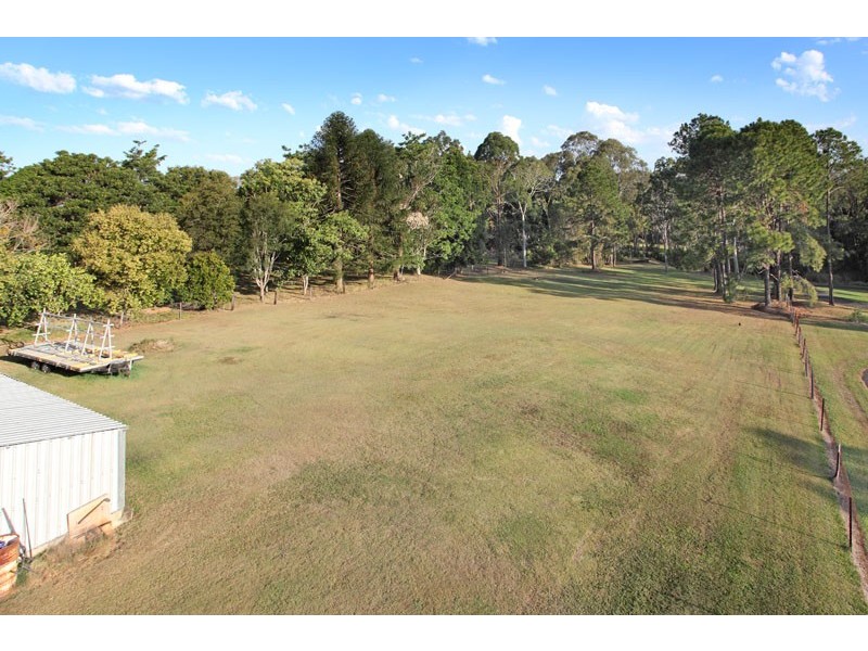 2034 Roghan Road, Bridgeman Downs QLD 4035