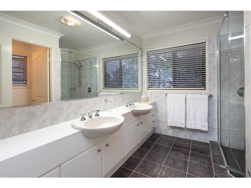 38 Shuttle Place, Bridgeman Downs QLD 4035