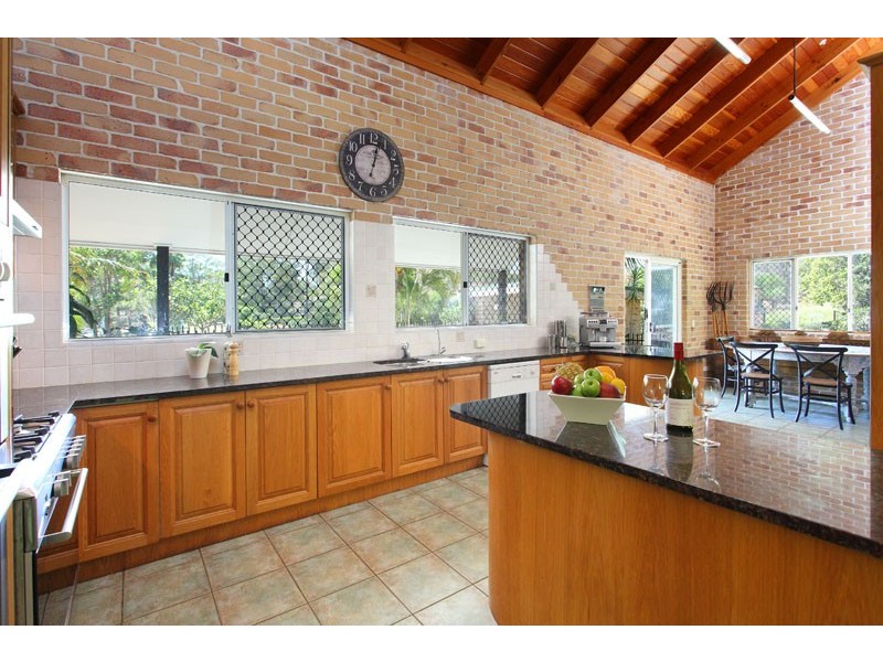 872 Beams Road, Bridgeman Downs QLD 4035