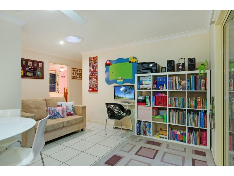 5 Brookland Close, Bridgeman Downs QLD 4035