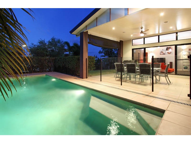 16 Travorten Drive, Bridgeman Downs QLD 4035