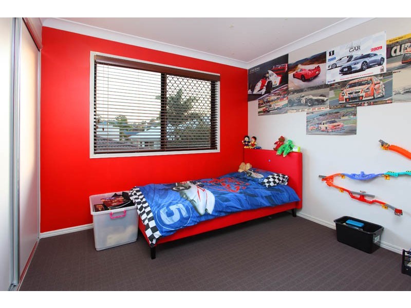 16 Travorten Drive, Bridgeman Downs QLD 4035