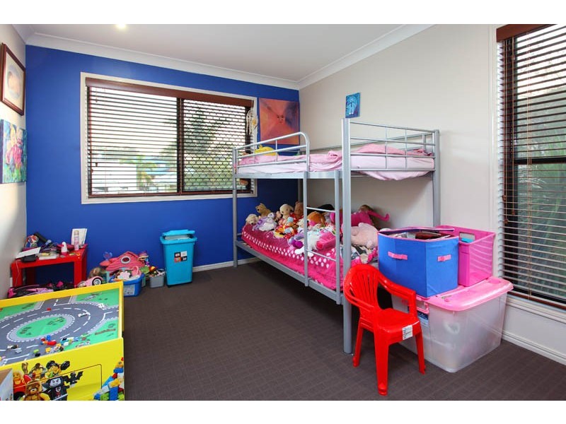 16 Travorten Drive, Bridgeman Downs QLD 4035