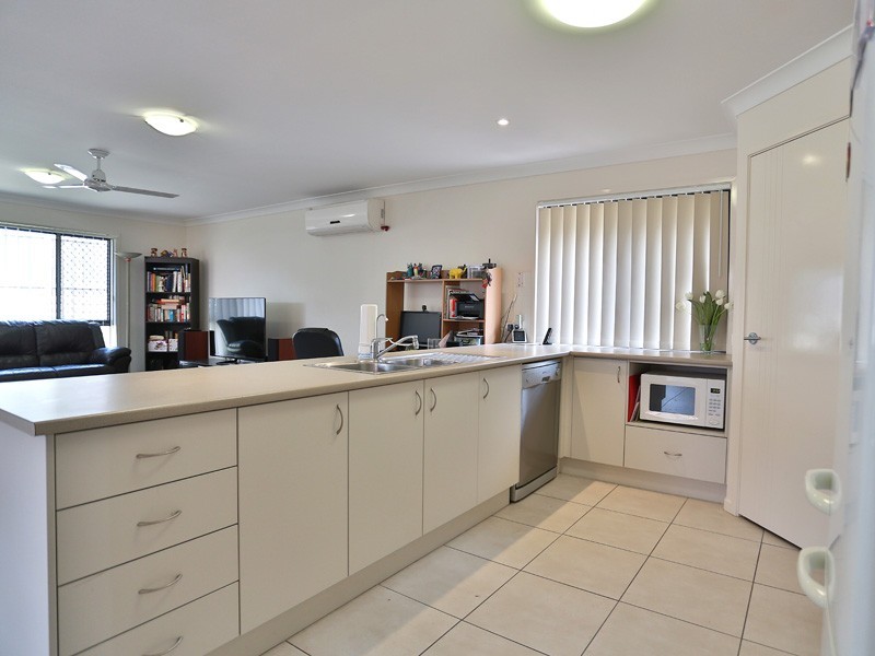 11 Toby Close, Kallangur QLD 4503