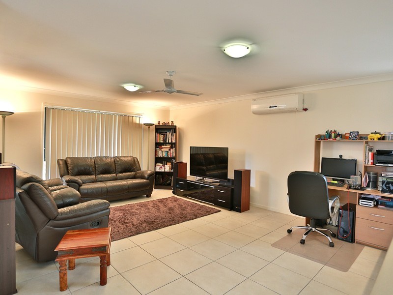 11 Toby Close, Kallangur QLD 4503
