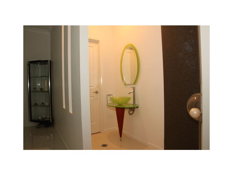 77 Landis Street, Mcdowall QLD 4053