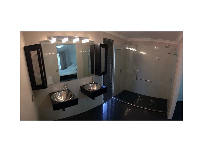 77 Landis Street, Mcdowall QLD 4053