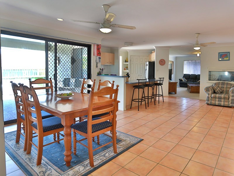 4 Rainbow Court, Griffin QLD 4503