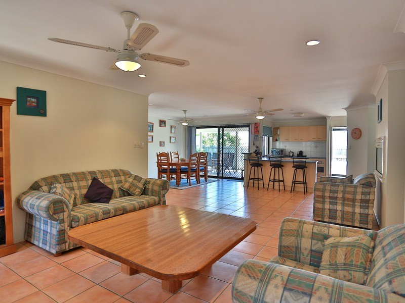 4 Rainbow Court, Griffin QLD 4503
