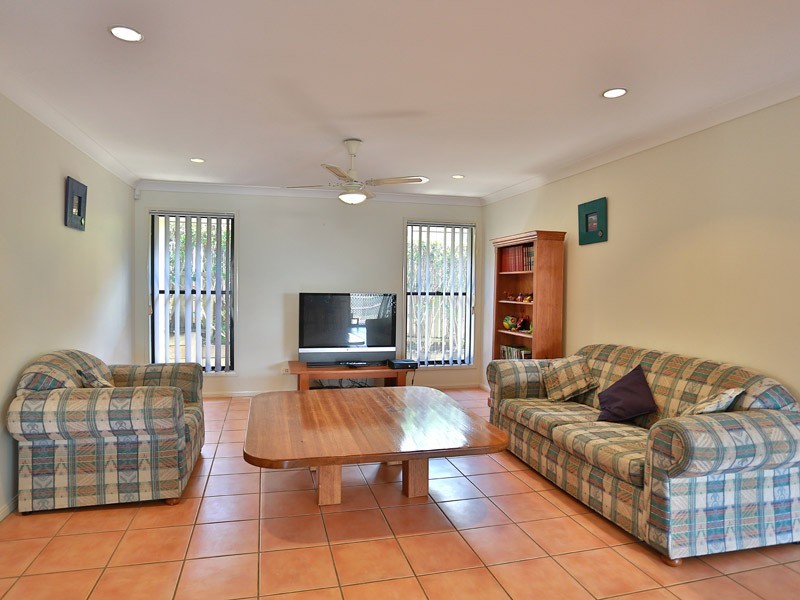 4 Rainbow Court, Griffin QLD 4503