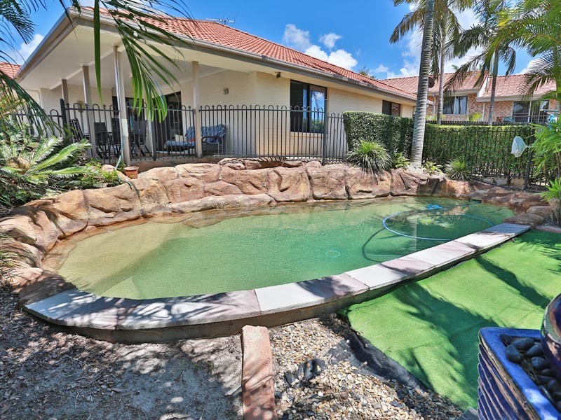 4 Rainbow Court, Griffin QLD 4503