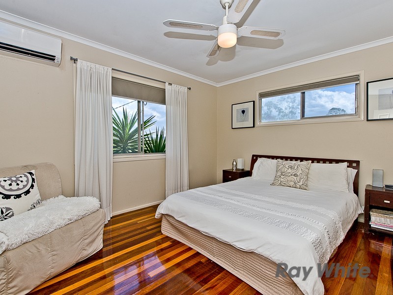 1 Lobelia Court, Everton Hills QLD 4053